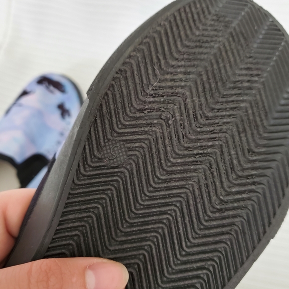 Disney Peter Pan Slip-On Sneakers - Picture 6 of 7